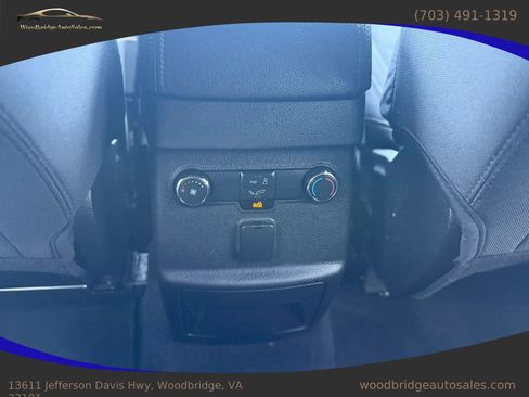 Used 2019 Ford Explorer XLT FWD image 20