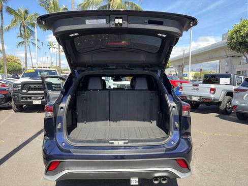 Used 2022 Toyota Highlander XSE FWD image 20