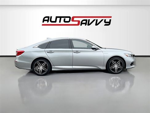 Used 2021 Honda Accord Touring image 8