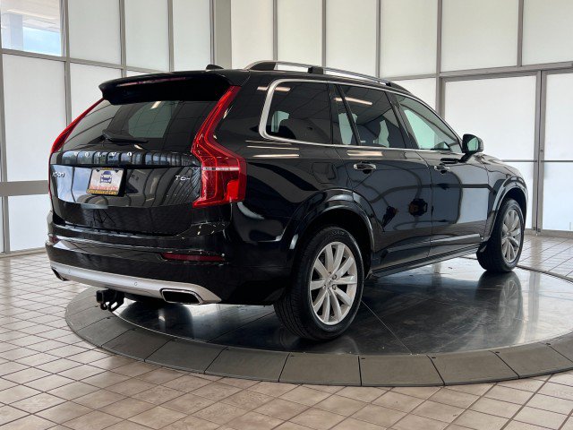 Used 2018 Volvo XC90 T6 Momentum w/ Momentum Plus Package AWD/4WD image 7