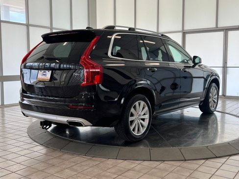 Used 2018 Volvo XC90 T6 Momentum w/ Momentum Plus Package AWD/4WD image 7
