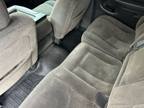 Used 2006 Chevrolet Silverado 2500 LT w/ Heavy-Duty Power Package image 12