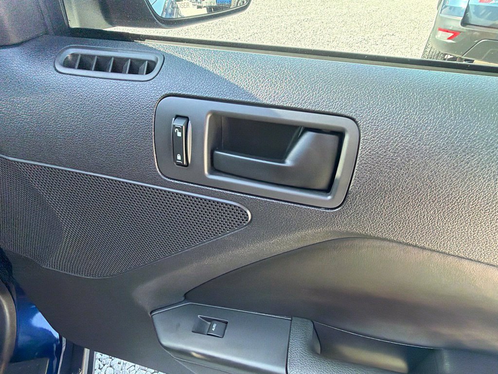 Used 2011 Ford Mustang GT RWD image 36