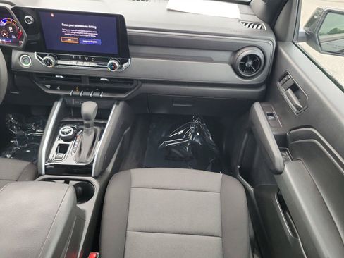Used 2024 Chevrolet Colorado Trail Boss w/ Advanced Trailering Package AWD/4WD image 11