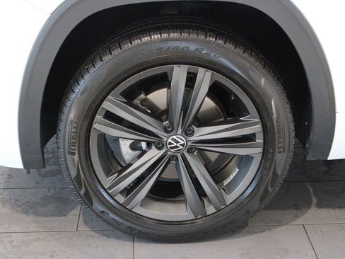 Used 2021 Volkswagen Atlas SE image 29