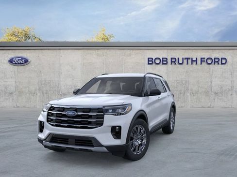 New 2026 Ford Explorer Active w/ Active Comfort Package AWD/4WD image 3