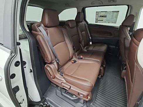 New 2026 Honda Odyssey Touring image 38