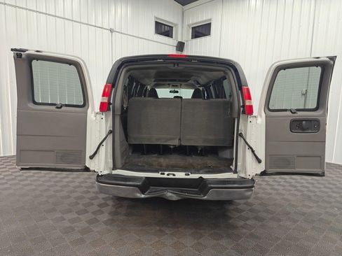 Used 2016 Chevrolet Express 3500 LT w/ LT Preferred Equipment Group RWD image 30