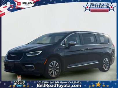 Used 2023 Chrysler Pacifica Limited