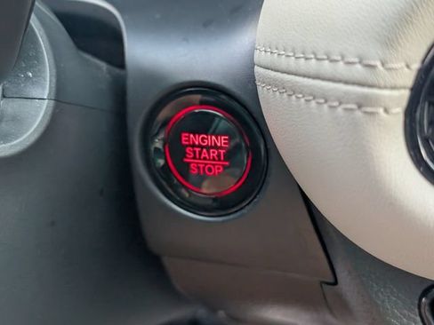 Used 2025 Honda HR-V LX image 26