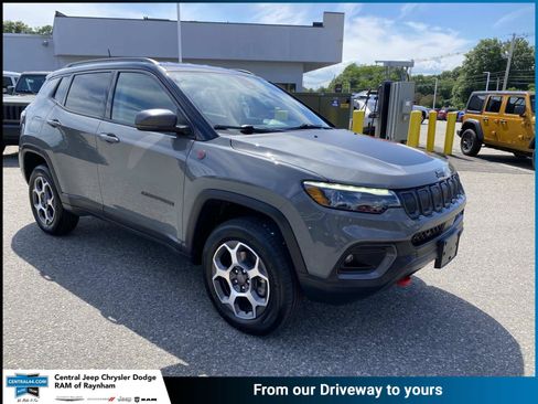 Used 2022 Jeep Compass Trailhawk w/ Trailhawk Elite Group AWD/4WD image 1