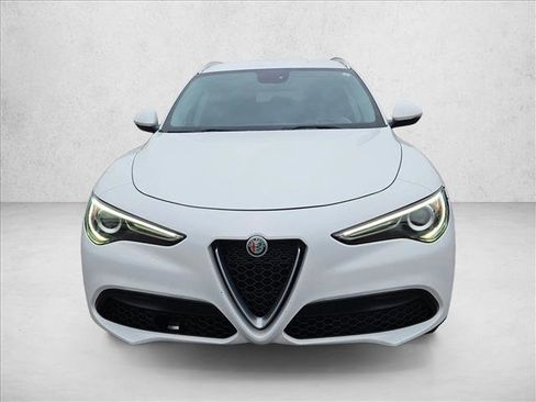 Used 2019 Alfa Romeo Stelvio image 2