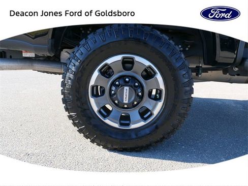 Certified 2024 Ford F250 Lariat w/ Lariat Ultimate Package image 12