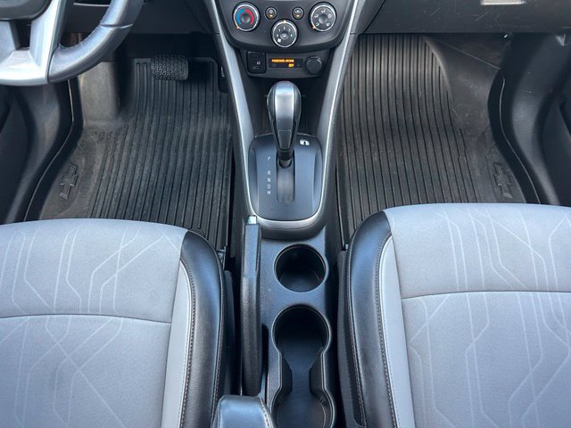 Used 2022 Chevrolet Trax LT w/ LT Convenience Package AWD/4WD image 17