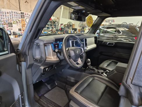 Certified 2025 Ford Bronco Outer Banks AWD/4WD image 11