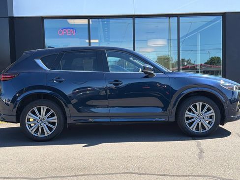 Certified 2025 MAZDA CX-5 Signature AWD/4WD image 3