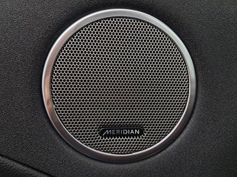 Used 2019 Land Rover Range Rover Evoque image 16