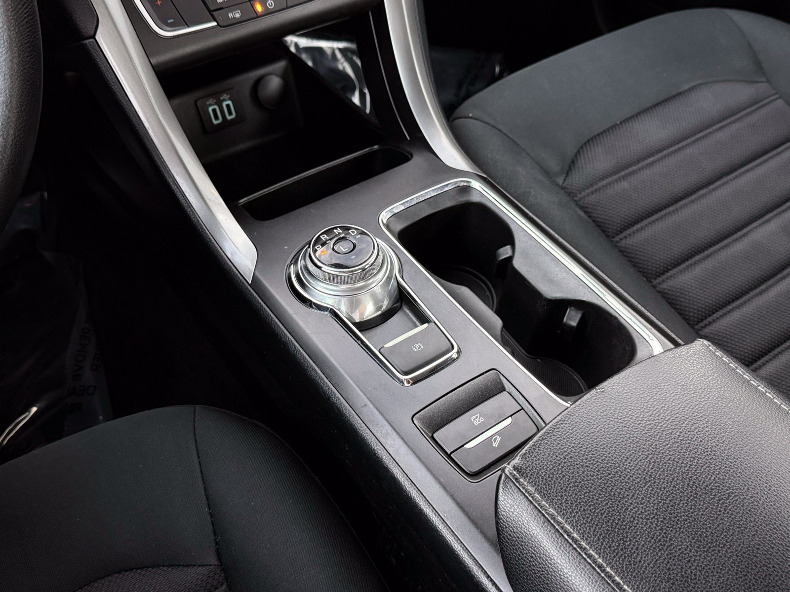 Used 2019 Ford Fusion SE FWD image 33