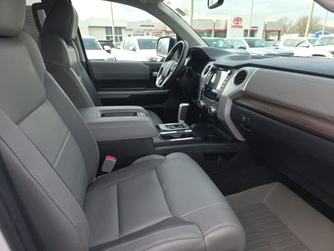 Used 2021 Toyota Tundra Limited w/ Limited Premium Package image 10