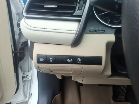 Used 2022 Toyota Camry LE FWD image 13