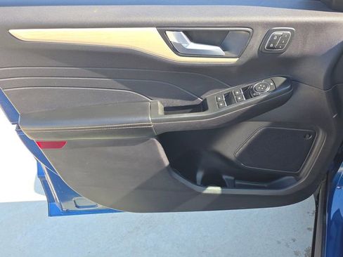 Used 2022 Ford Escape Titanium w/ Titanium Elite Package AWD/4WD image 23