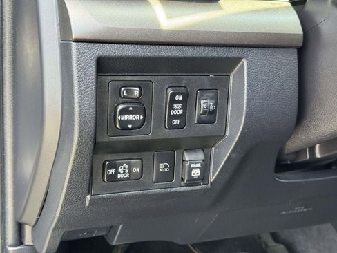 Used 2020 Toyota Tundra SR5 w/ SR5 Leather Package AWD/4WD image 9