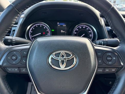 Used 2019 Toyota Camry SE w/ Convenience Package FWD image 15