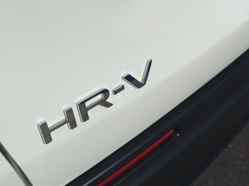 Used 2025 Honda HR-V LX image 22