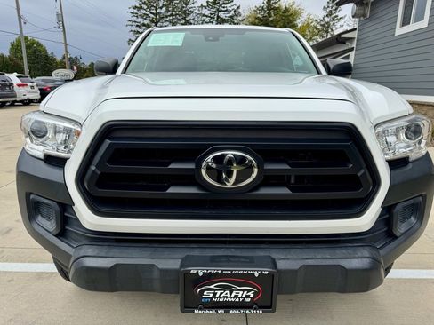Used 2021 Toyota Tacoma SR image 3