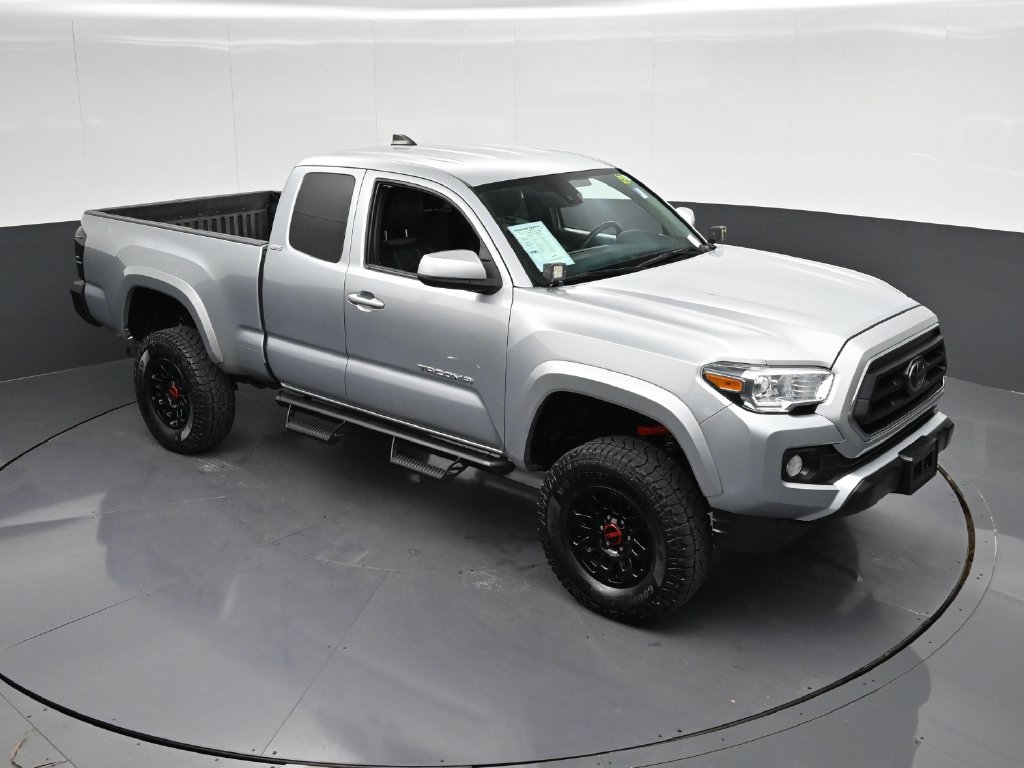 Used 2022 Toyota Tacoma SR5 AWD/4WD image 20