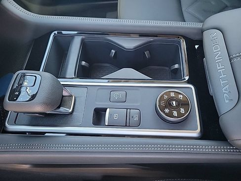 New 2026 Nissan Pathfinder Platinum w/ Cargo Package AWD/4WD image 28