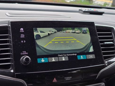 Used 2019 Honda Pilot Touring image 19