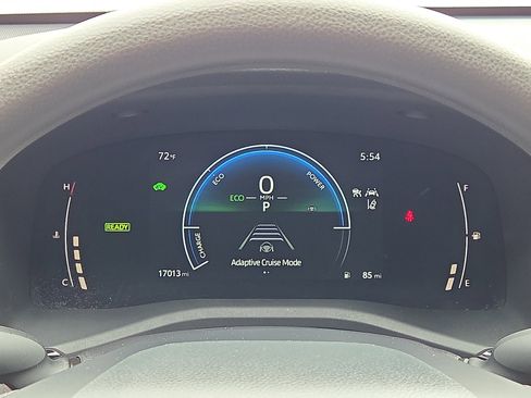 Used 2025 Toyota Camry LE FWD image 23