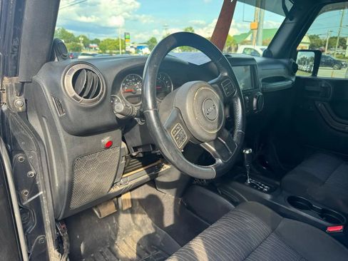 Used 2012 Jeep Wrangler Unlimited Sport AWD/4WD image 10