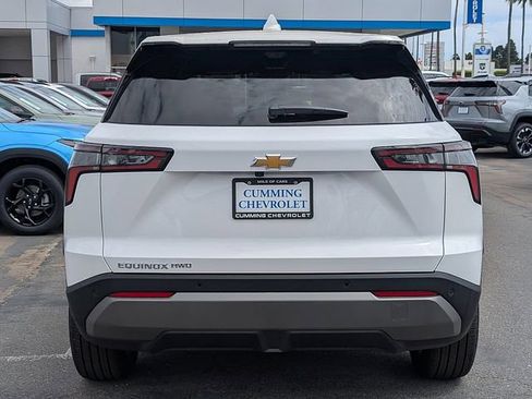 New 2026 Chevrolet Equinox LT w/ Convenience Package II AWD/4WD image 9