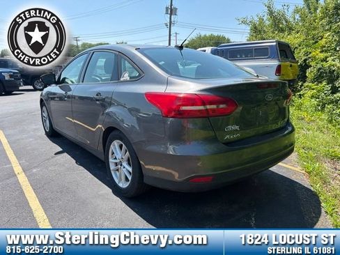 Used 2015 Ford Focus SE FWD image 5