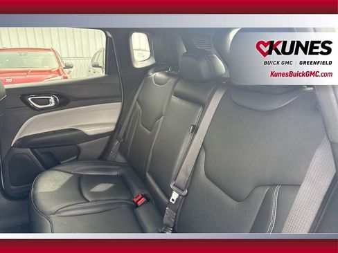 Used 2025 Jeep Compass Limited AWD/4WD image 16