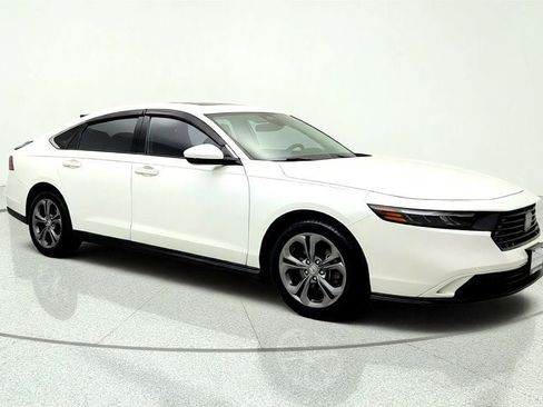 Used 2024 Honda Accord EX image 3