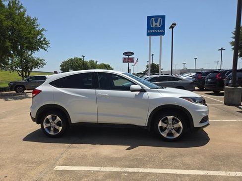 Used 2021 Honda HR-V LX image 4