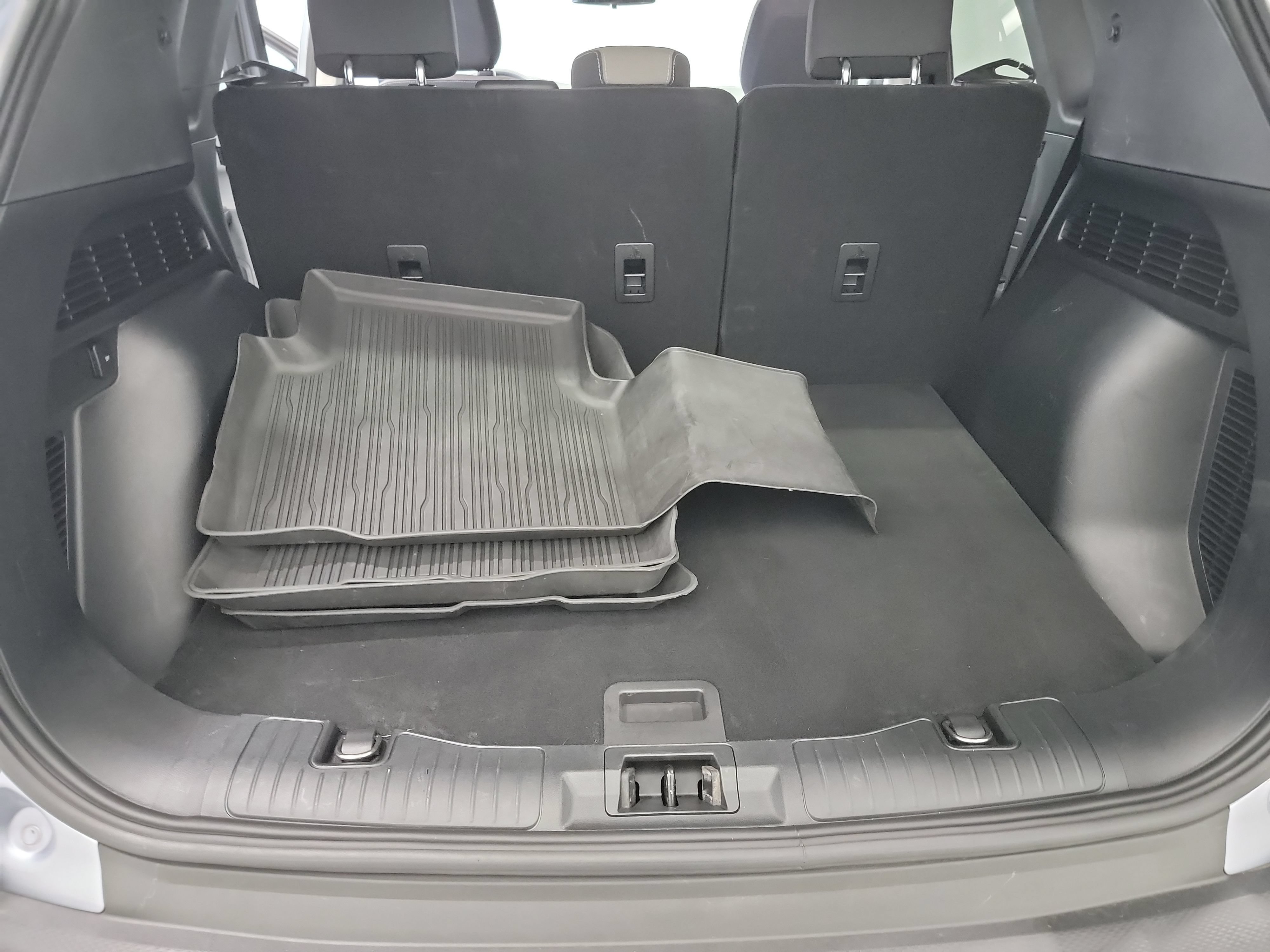 Used 2022 Ford Escape SE w/ SE Sport Appearance Package FWD image 25