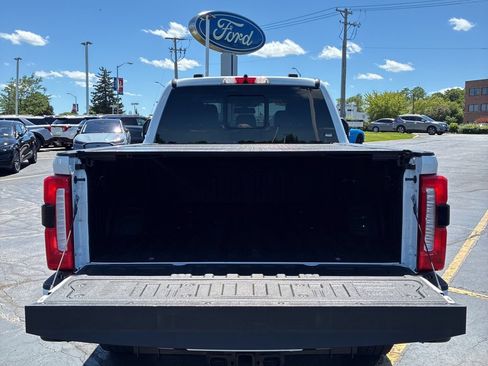 Used 2023 Ford F250 Lariat w/ Black Appearance Package AWD/4WD image 10