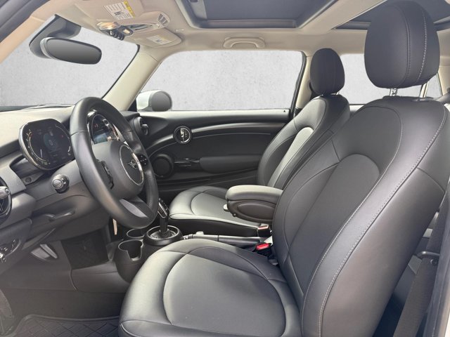 Used 2024 MINI Cooper 2-Door Hardtop FWD image 17