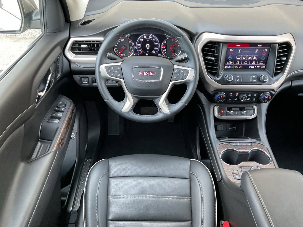 Used 2023 GMC Acadia Denali w/ Denali Technology Package AWD/4WD image 15