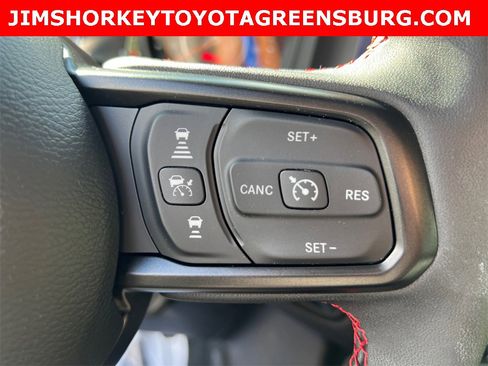 Used 2025 Jeep Wrangler Unlimited Rubicon w/ Convenience Group image 22