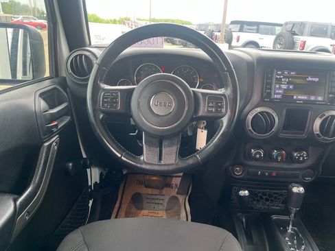 Used 2018 Jeep Wrangler Unlimited Sport w/ Connectivity Group image 14