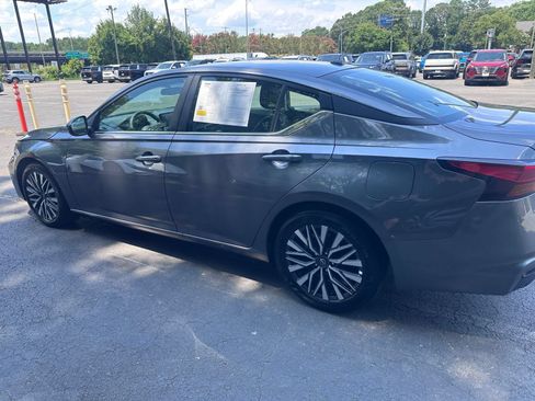 Used 2026 Nissan Altima 2.5 SV FWD image 11