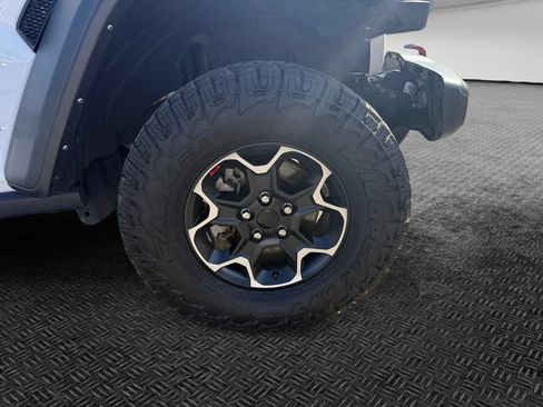 Used 2023 Jeep Wrangler Unlimited Rubicon w/ Cold Weather Group AWD/4WD image 11