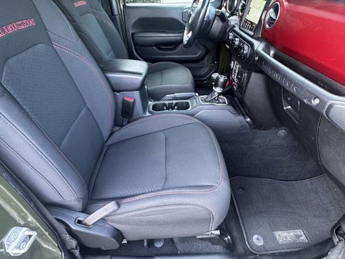 Used 2022 Jeep Wrangler Unlimited Rubicon AWD/4WD image 14