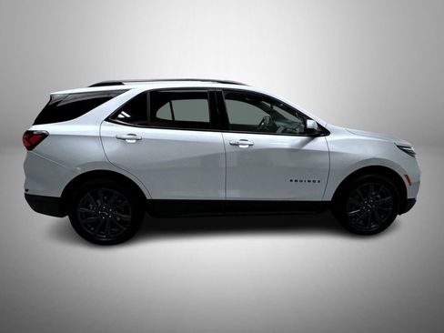 Used 2022 Chevrolet Equinox RS w/ Infotainment Package image 4