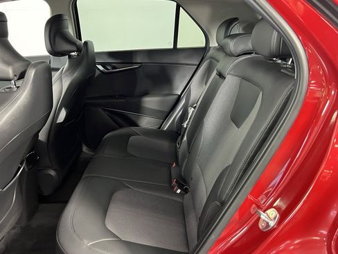 Used 2023 Kia Niro EX image 30